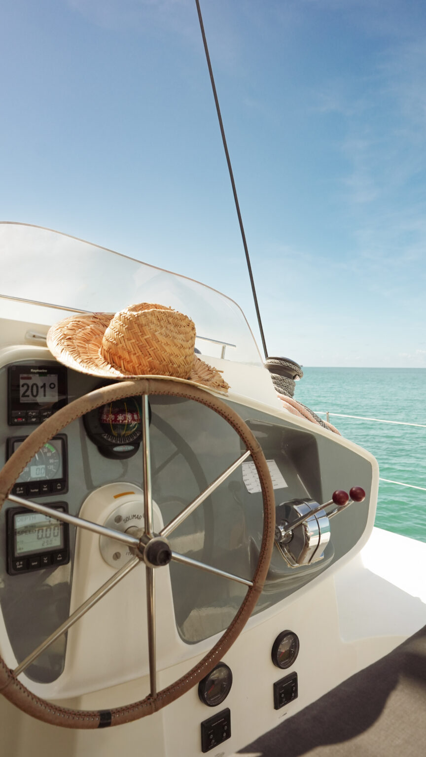 La barre du catamaran Respire